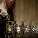 THE PEAKS Viskio rinkinys (taurės + dekanteris)